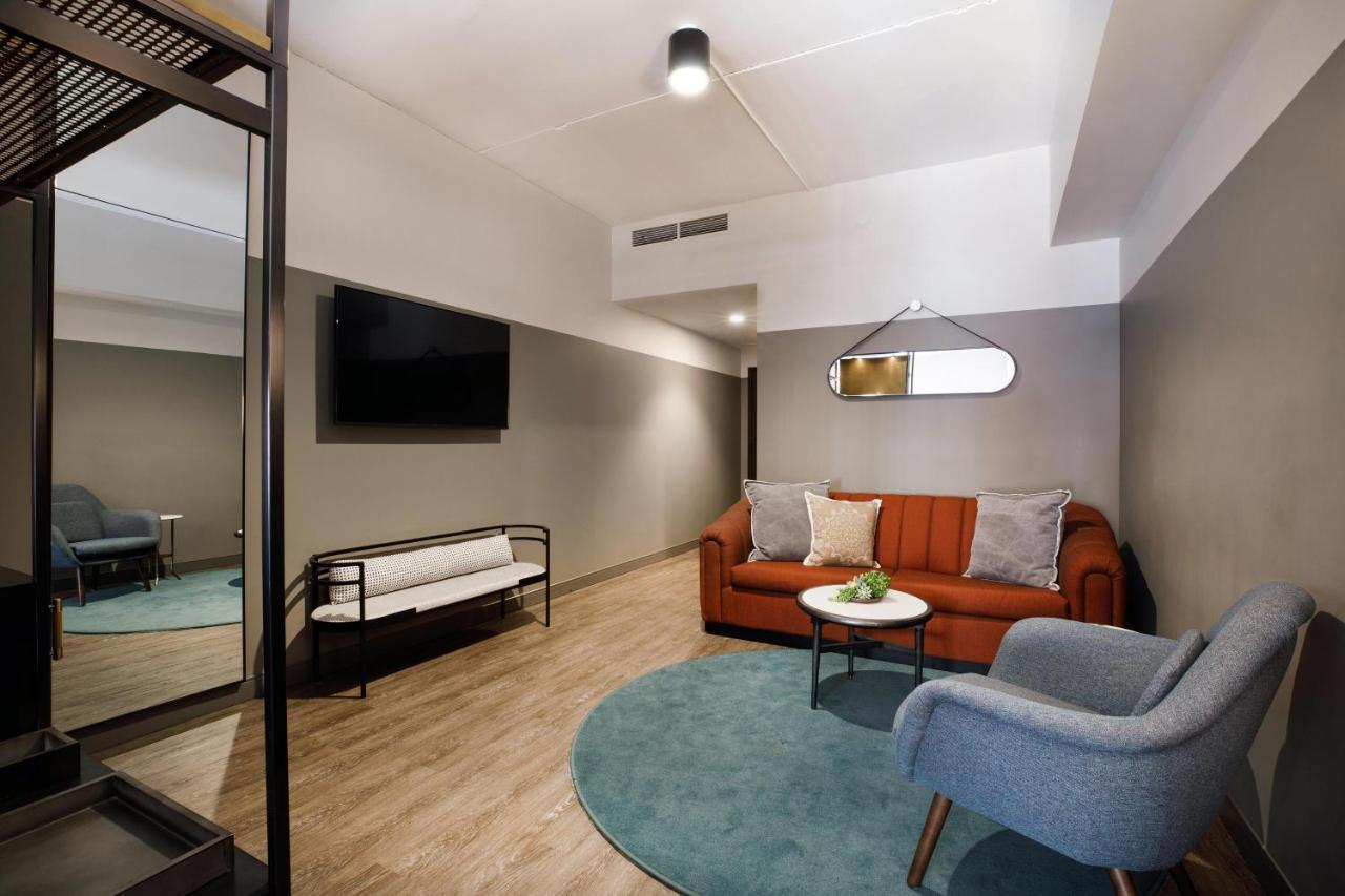 Cyrus Hotel, Topeka, A Tribute Portfolio Hotel מראה חיצוני תמונה