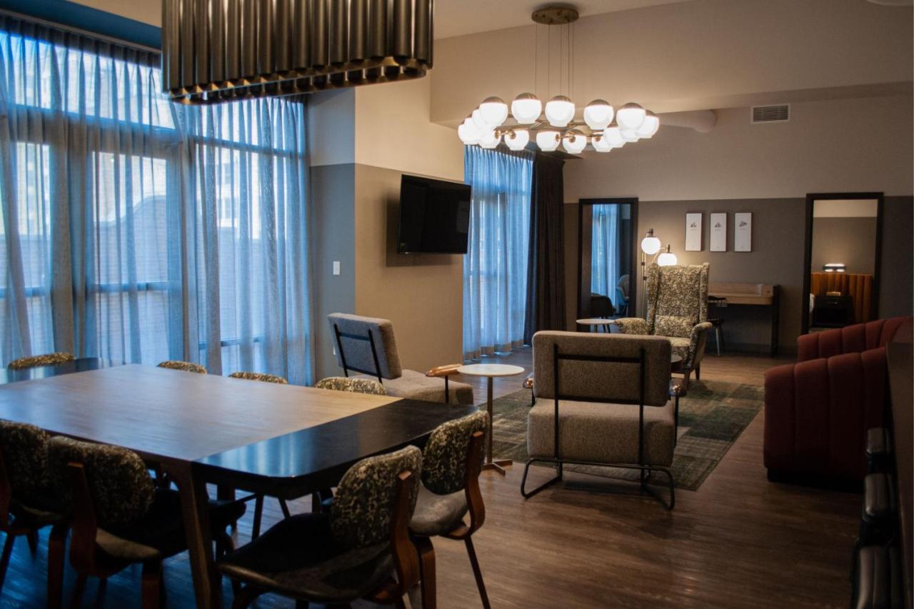 Cyrus Hotel, Topeka, A Tribute Portfolio Hotel מראה חיצוני תמונה