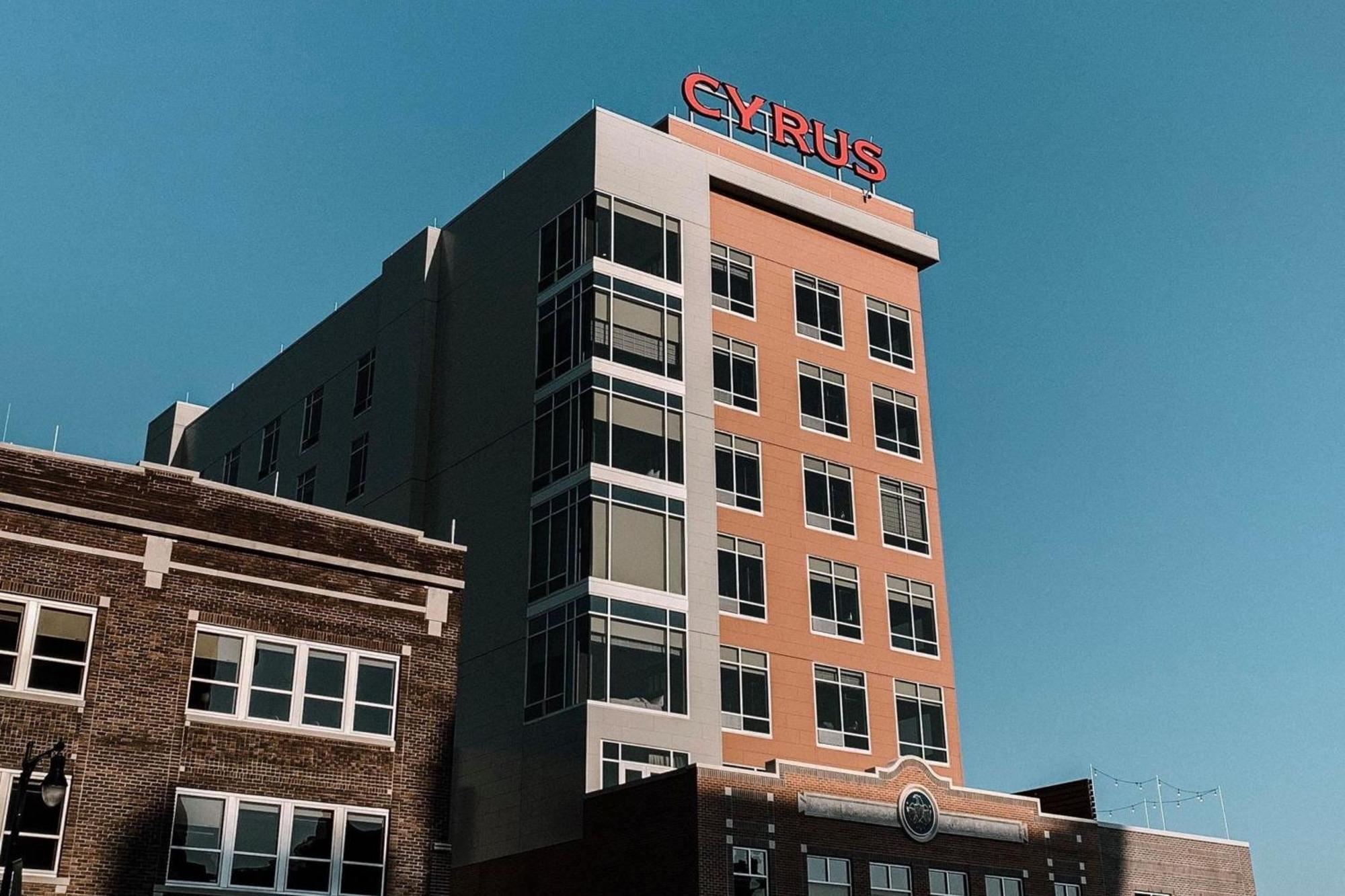 Cyrus Hotel, Topeka, A Tribute Portfolio Hotel מראה חיצוני תמונה